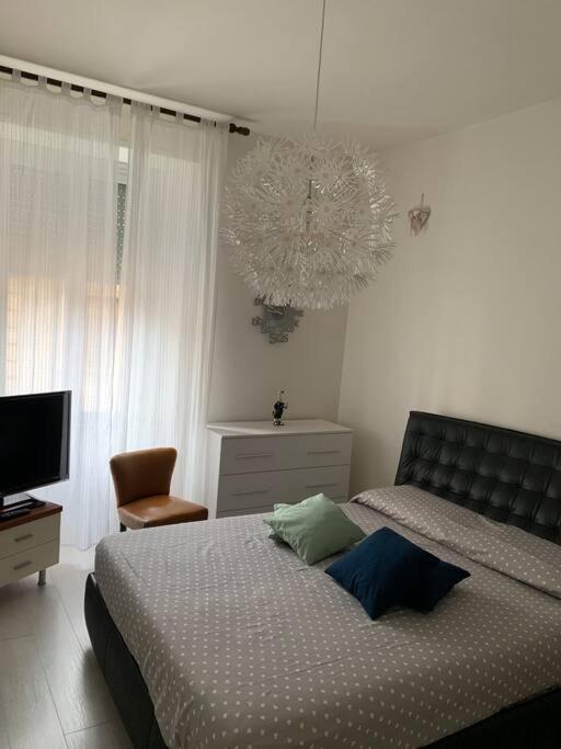 Appartamento Centralissimo Elegante Terni Buitenkant foto