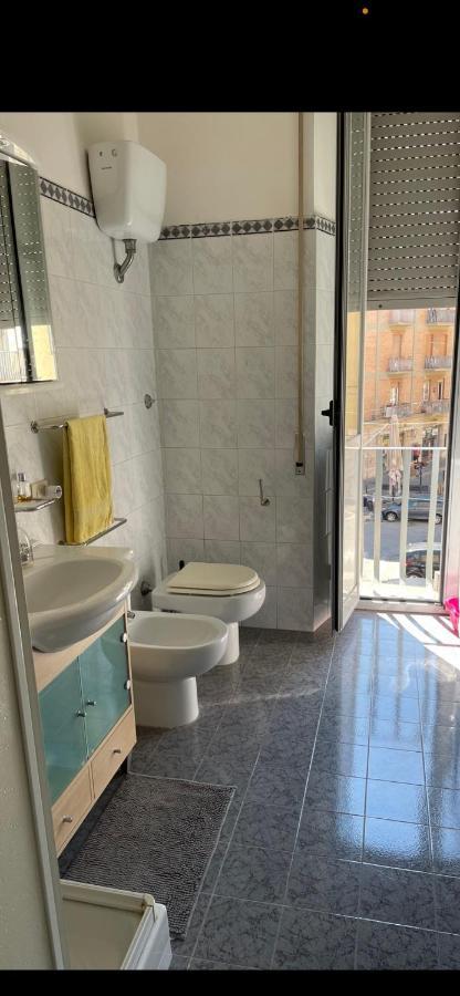 Appartamento Centralissimo Elegante Terni Buitenkant foto